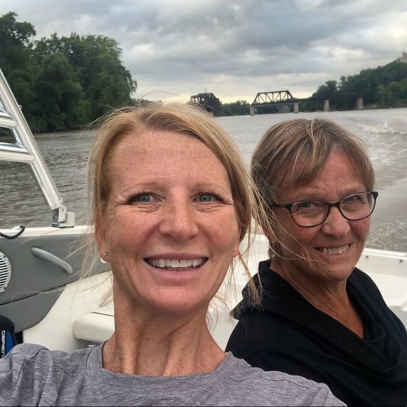 Meet your Posher, Cathy - Picture 1 of 1